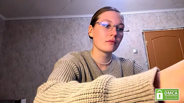 Jolievic online show from April 2026 05:27:02 PM