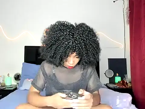 Snapshot of YourDreamReal chatting on February 2026 01:01:02 AM YourDreamReal online show from February 2026 01:01:02 AM