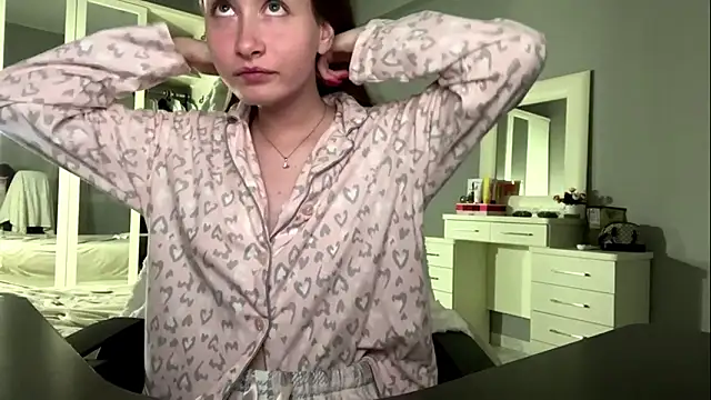 Iuckystar19 online show from January 2026 03:15:01 PM