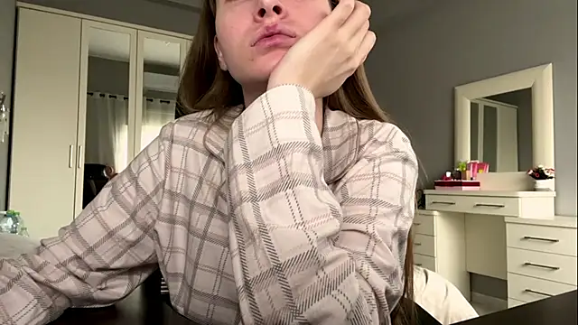 Snapshot of Iuckystar19 chatting on February 2026 02:37:01 PM Iuckystar19 online show from February 2026 02:37:01 PM