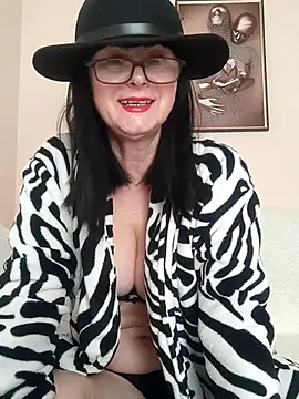 AliceSwan57 online show from April 2026 12:35:02 PM