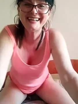 AliceSwan57 online show from May 2026 04:40:02 PM