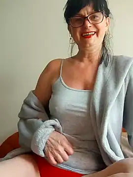 AliceSwan57 online show from May 2026 09:30:02 AM