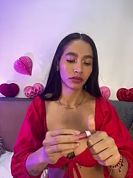 JuliaaVega online show from February 2026 12:05:01 PM