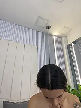 JuliaColemann online show from May 2026 11:57:01 AM