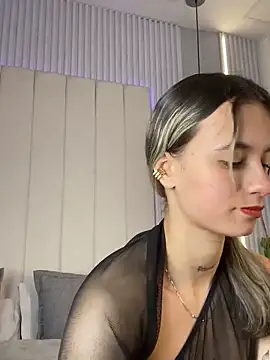 JuliaColemann online show from March 2026 12:07:02 PM