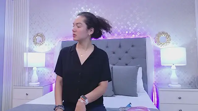 RoxanaAngel online show from February 2026 05:53:02 PM