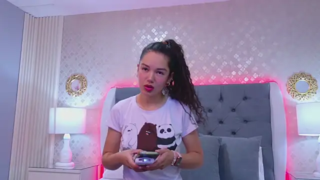 RoxanaAngel online show from February 2026 01:43:01 PM