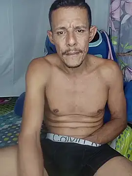 juanmaur22 online show from February 2026 08:20:02 PM