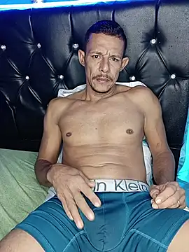 juanmaur22 online show from February 2026 12:16:02 PM