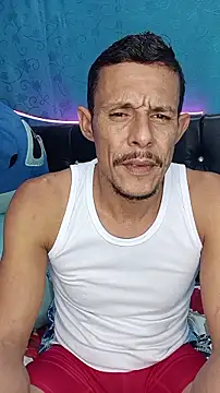 juanmaur22 online show from March 2026 04:23:01 AM