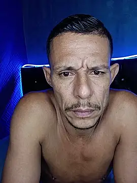 juanmaur22 online show from February 2026 08:36:02 AM