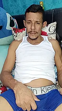 juanmaur22 online show from March 2026 04:29:02 PM