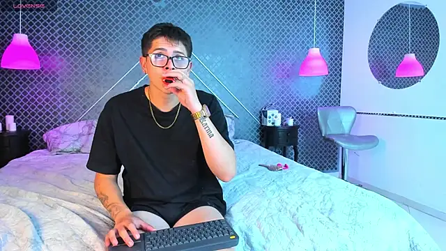 Evie demn online show from February 2026 06:26:01 AM