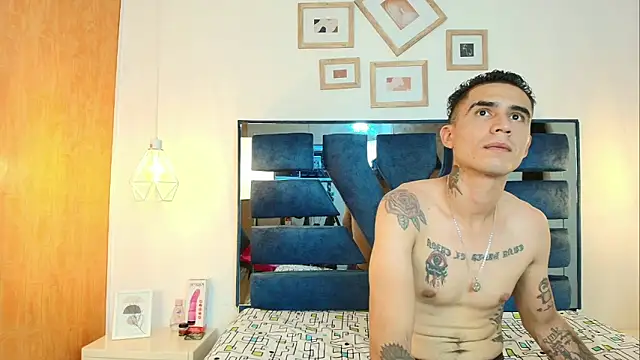 Irina and Max online show from February 2026 07:32:01 PM