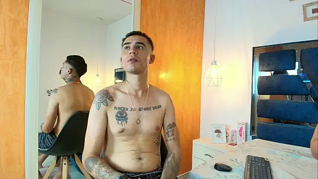 Irina and Max online show from April 2026 08:15:01 PM