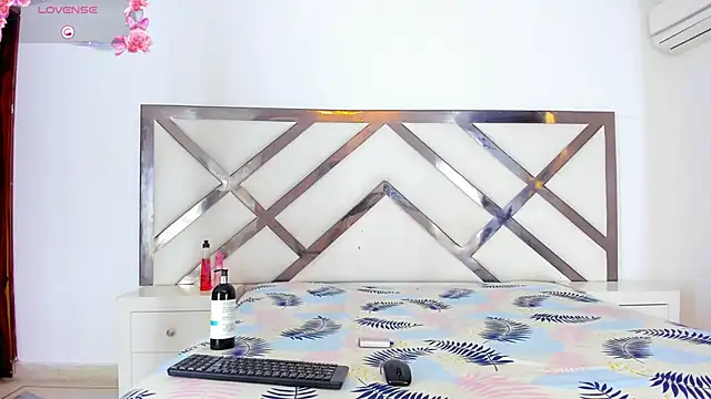 tifanibrown online show from February 2026 01:52:01 PM