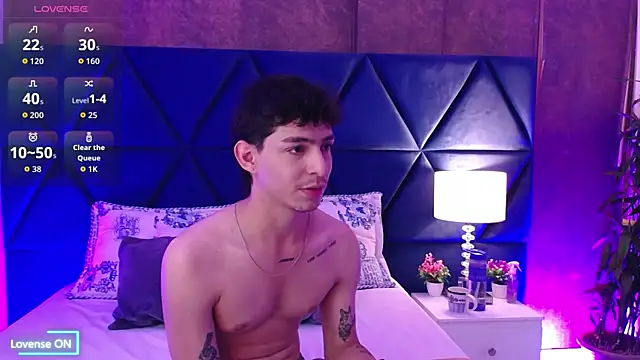 Logan Woods online show from February 2026 02:28:01 PM