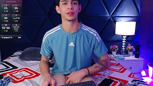 Logan Woods online show from February 2026 09:21:01 AM