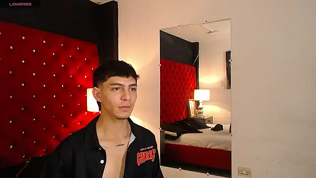 Logan Woods online show from January 2026 09:07:02 PM