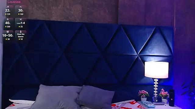 Logan Woods online show from February 2026 09:15:01 PM