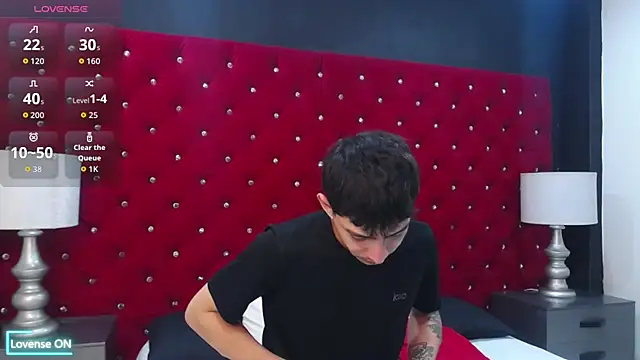 Logan Woods online show from February 2026 10:05:01 PM