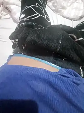 Charlyx-20 online show from February 2026 12:32:02 AM