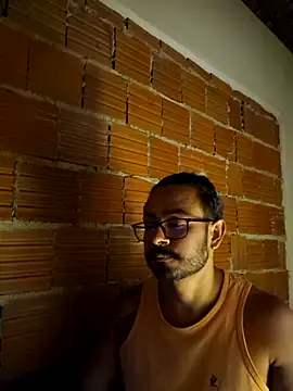 Snapshot of moreno18rn chatting on April 2026 12:50:02 AM moreno18rn online show from April 2026 12:50:02 AM