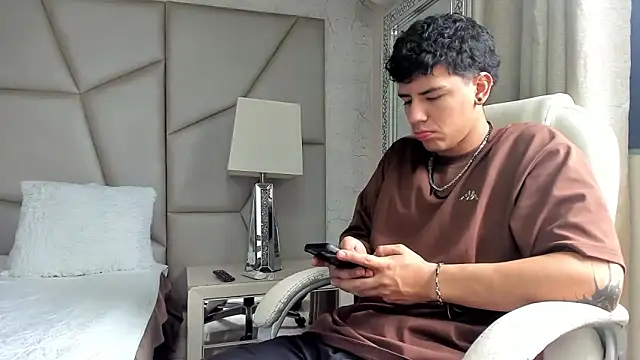 Tobias Vega online show from March 2026 06:09:01 PM