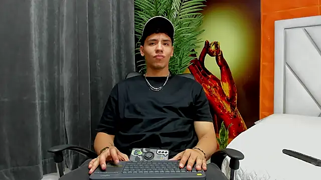 Tobias Vega online show from March 2026 11:38:01 PM