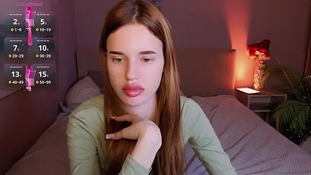 Anna Lumina online show from April 2026 08:28:02 PM