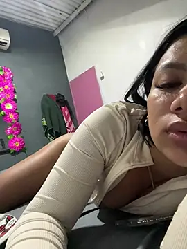 Scarlettbelq online show from January 2026 02:15:01 AM