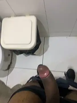 Snapshot of hudson19cm chatting on February 2026 11:48:02 PM hudson19cm online show from February 2026 11:48:02 PM