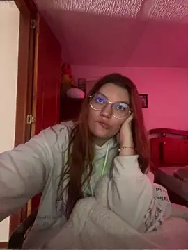 Snapshot of Vixroy7 chatting on February 2026 04:17:01 PM Vixroy7 online show from February 2026 04:17:01 PM