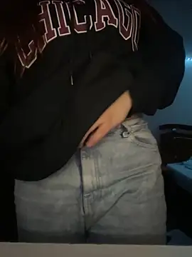 Snapshot of Vixroy7 chatting on February 2026 12:24:02 AM Vixroy7 online show from February 2026 12:24:02 AM