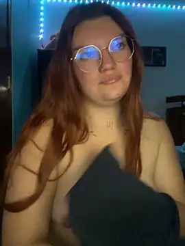 Snapshot of Vixroy7 chatting on February 2026 02:53:01 AM Vixroy7 online show from February 2026 02:53:01 AM