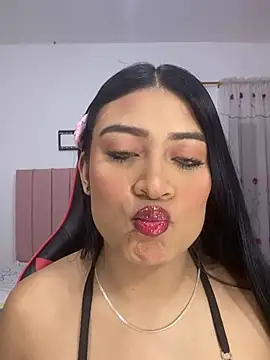 GabrielaZuluaga online show from February 2026 05:15:01 AM