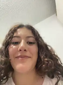 Snapshot of lizzy_luminair chatting on March 2026 03:24:01 AM lizzy luminair online show from March 2026 03:24:01 AM