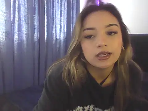 Snapshot of Itsgabyx chatting on February 2026 05:56:02 PM Itsgabyx online show from February 2026 05:56:02 PM