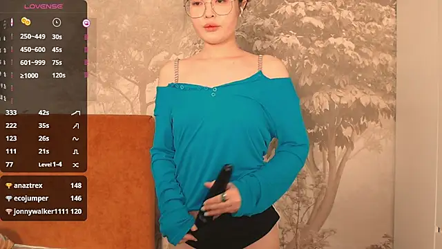 Snapshot of Hiaru_Cutie chatting on January 2025 09:12:01 AM Hiaru Cutie online show from January 2025 09:12:01 AM