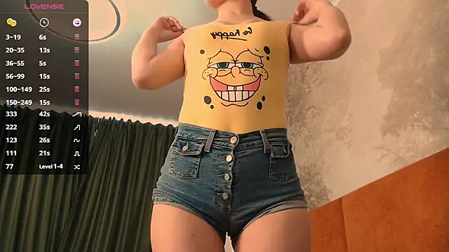 Snapshot of Hiaru_Cutie chatting on January 2025 05:48:02 AM Hiaru Cutie online show from January 2025 05:48:02 AM