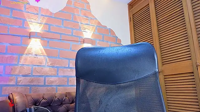 mister eithan online show from March 2026 02:18:01 AM