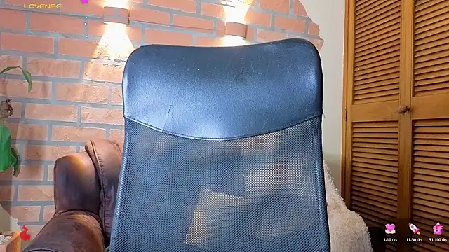 mister eithan online show from February 2026 02:11:02 AM