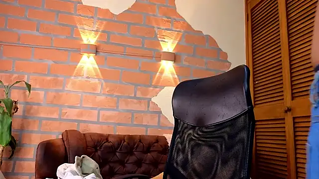 mister eithan online show from February 2026 02:33:02 AM