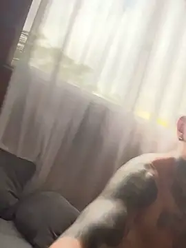 mister eithan online show from April 2026 01:52:02 PM