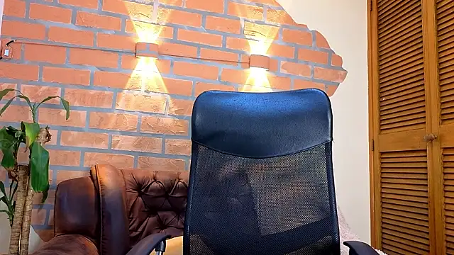 mister eithan online show from February 2026 02:13:01 AM