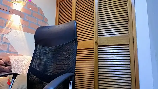 mister eithan online show from March 2026 02:34:02 AM