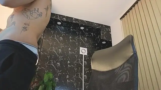 mister eithan online show from April 2026 03:29:02 AM