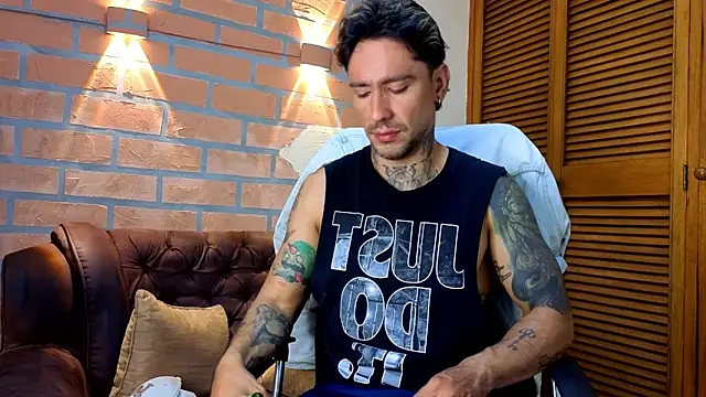 mister eithan online show from February 2026 02:23:01 AM