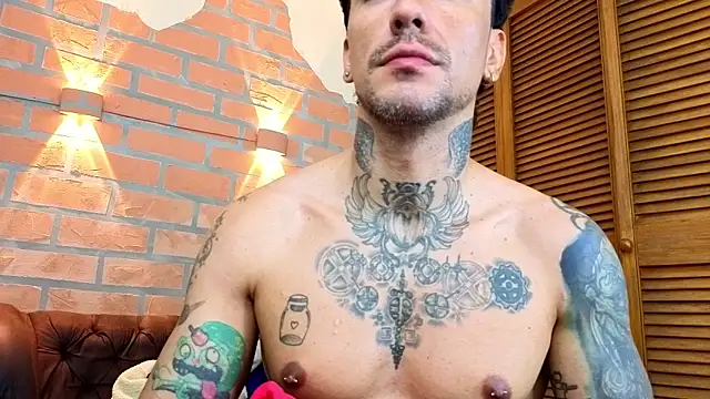 mister eithan online show from February 2026 02:33:01 AM